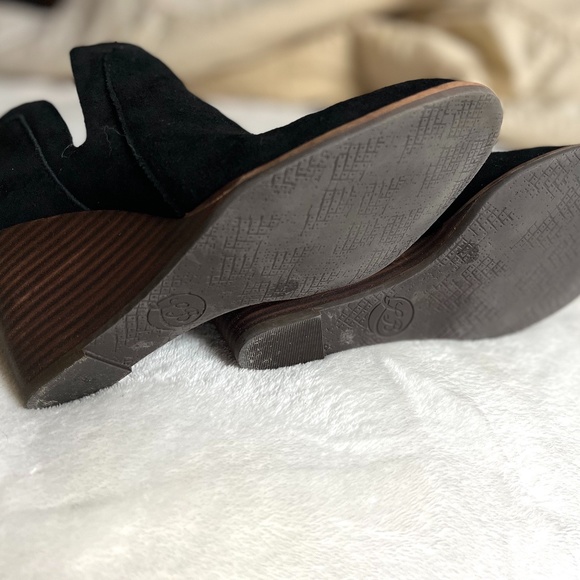 LUCKY BRAND Blue Suede Wedge Ankle Boots - Picture 4 of 8